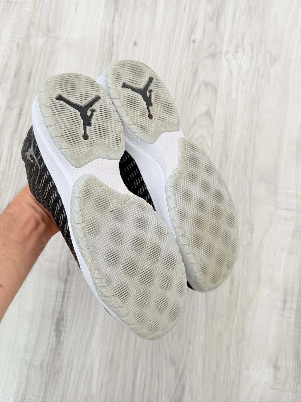 Nike Air Jordan B. Fly sneakers in a Black/Dark